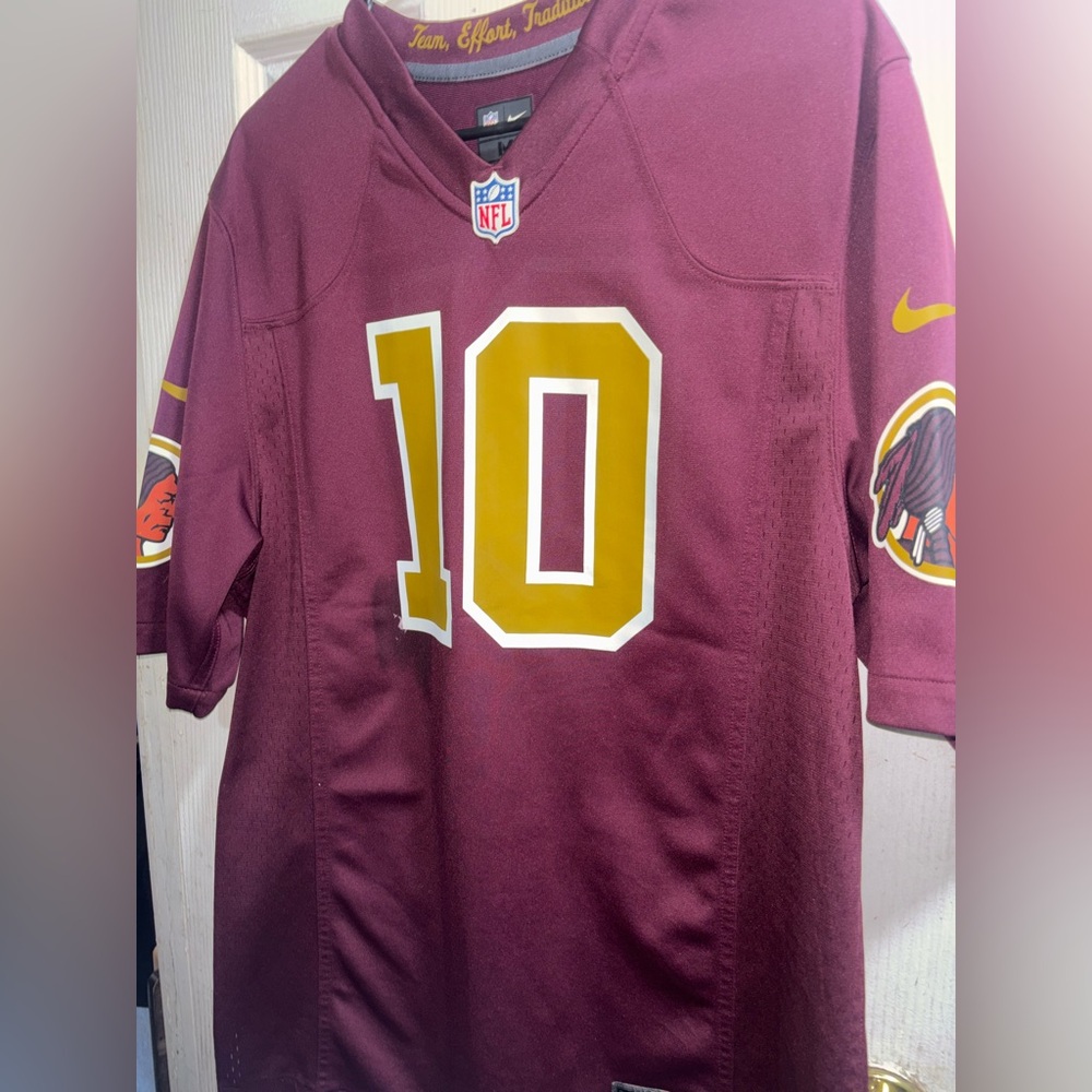 Washington Redskins ROBERT GRIFFIN
Nike Jersey  size M